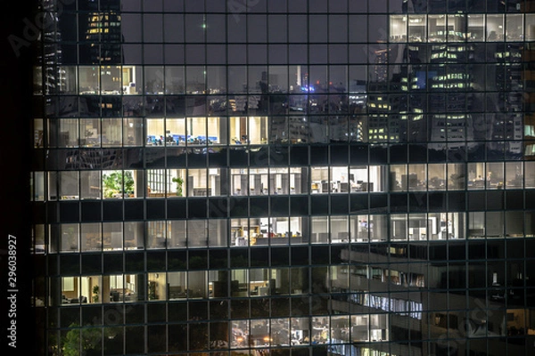 Fototapeta 夜のビルの幻想的な夜景