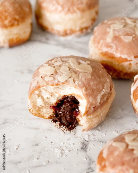 Obraz Pączki na tłusty czwartek z konfiturą śliwkową