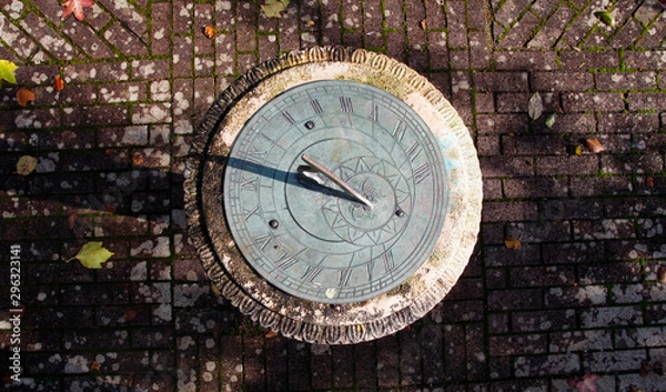 Obraz Horizontal garden sundial top down