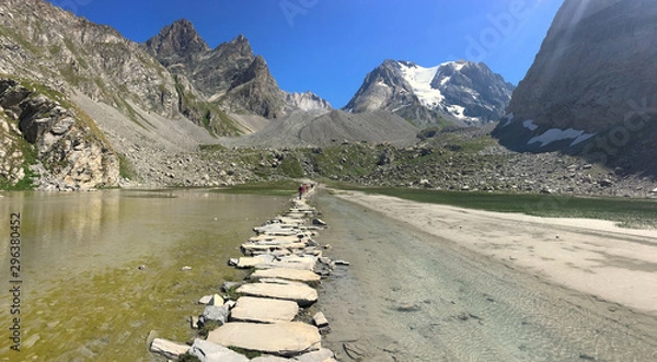 Fototapeta Lac des vaches, et glacier de la Grande Casse, Parc national de la Vanoise, Savoie, France