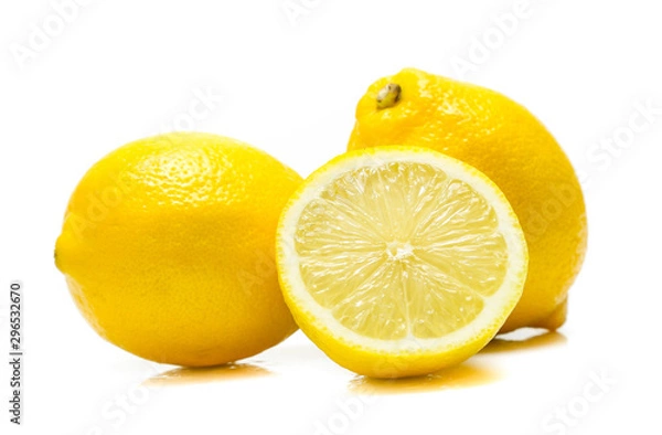 Fototapeta lemon isolated on white background