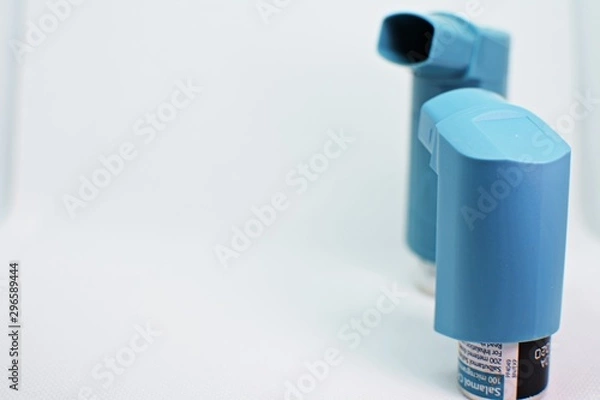 Fototapeta Blue Inhaler for Asthma Sufferers