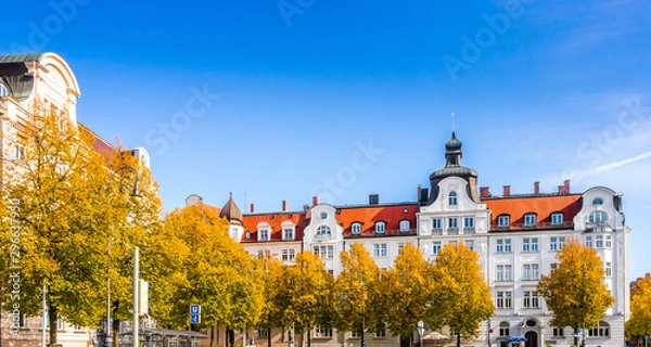 Fototapeta View on historical buildings at Prinzregentenplatz in Munich Bogenhausen, Germany