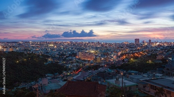 Fototapeta 沖縄県・那覇市 色鮮やかな那覇の夕景