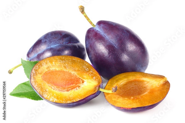 Fototapeta fresh plum fruit with green leaf and cut plum slices isolated on white background