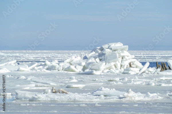 Fototapeta Winter landscape. Pile of ice on a frozen sea.
