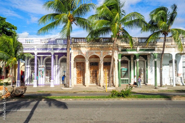 Obraz Walking through the streets of the city of Cienfuegos