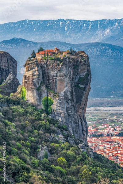 Fototapeta Meteora with monastery of Holy Trinity and Kalambaka town