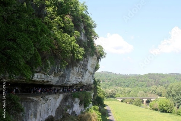 Obraz La Roque Saint Christophe, habitat préhistorique en Dordogne