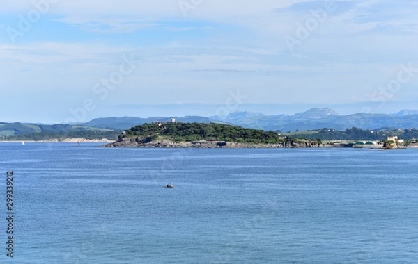 Obraz Sardinero Bay and Magdalena Palace at the background, Santander, Cantabria, Spain