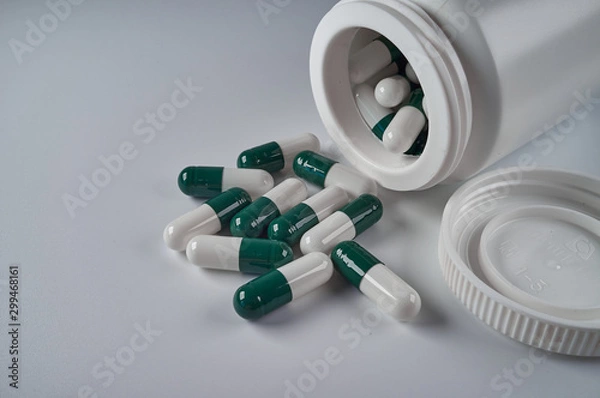 Obraz pills and bottle
