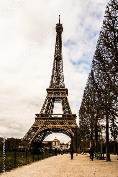Obraz Eiffel tower in afternoon