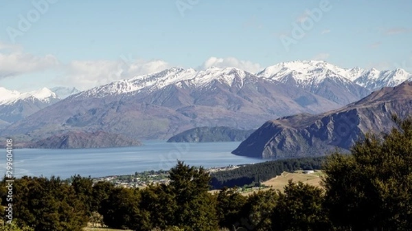 Fototapeta Wanaka Lake View at Mountain in New Zealand