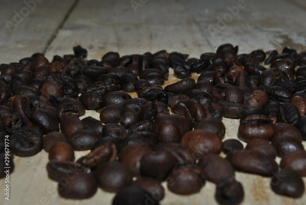 Obraz coffee beans with a wooden background