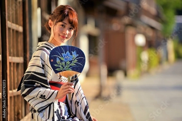 Obraz 小江戸佐原にてうちわ片手に微笑む美しい浴衣女性
