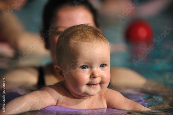 Obraz Baby beim schwimmen