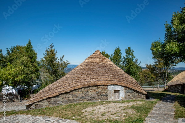 Obraz Pallozas in O Cebreiro, Lugo, Spain