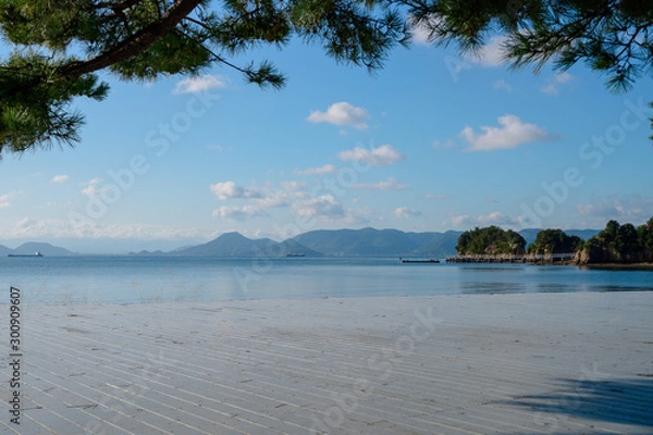 Fototapeta 直島　美術館エリアの海