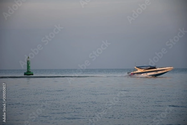 Obraz boat in the sea
