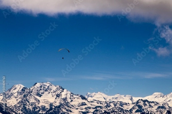 Obraz paragliding on high mountain