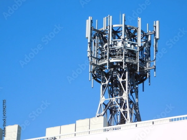 Obraz 携帯電話基地局(コピースペースあり)