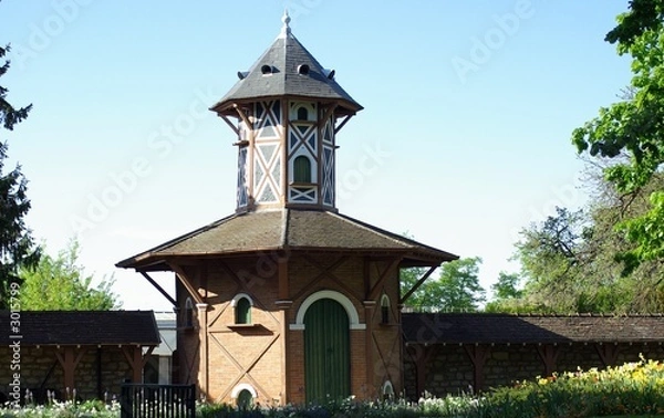 Obraz bâtiment octogonal dans le parc du prieuré