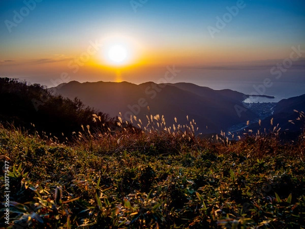 Obraz 【静岡県伊豆半島】伊豆山稜線歩道からの夕景【秋・だるま山周辺】