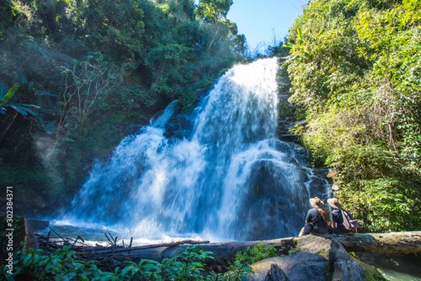 Fototapeta Wasserfall im Wald