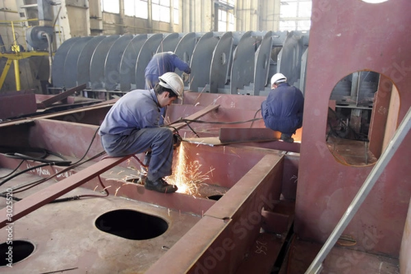 Fototapeta Pracownik spawalniczy stal