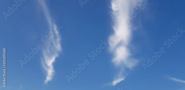 Obraz white clouds in the blue sky