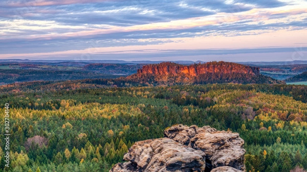 Obraz Herbst - Sonnenaufgang auf dem Gohrisch - Nebel