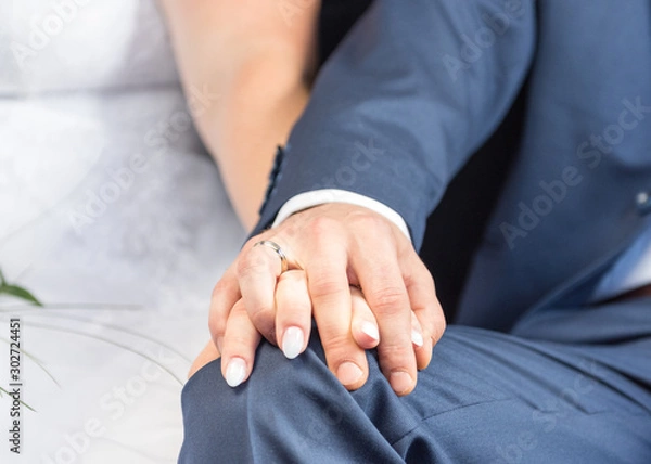 Obraz dłonie nowożeńców