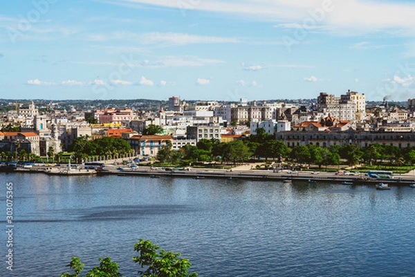 Fototapeta Havana with its bay seen from El Morro Cabaña