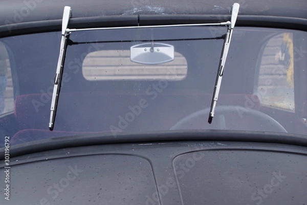 Obraz Windshield wiper on a retro car
