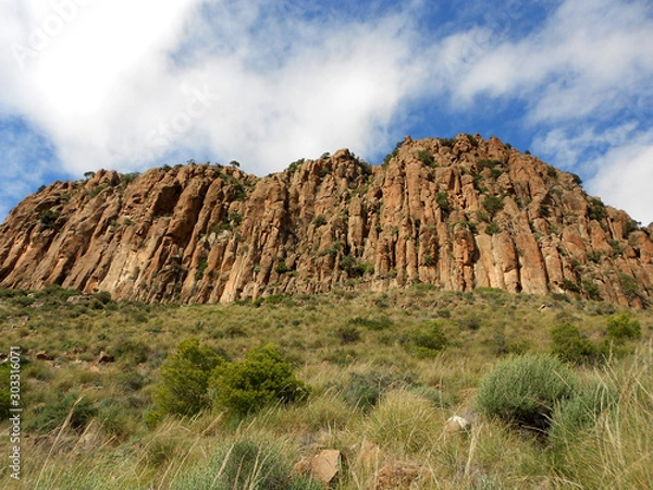 Fototapeta SUNNY VOLCANIC CLIFFS