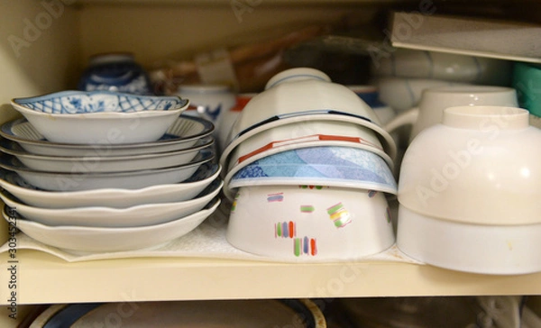 Obraz 食器棚の食器