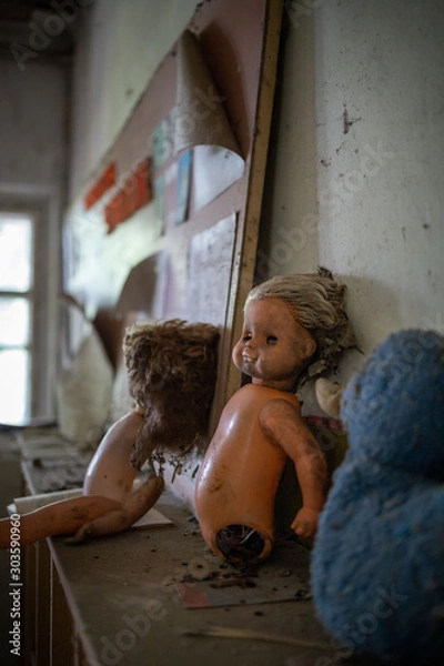 Fototapeta Verfallenes Kinderheim