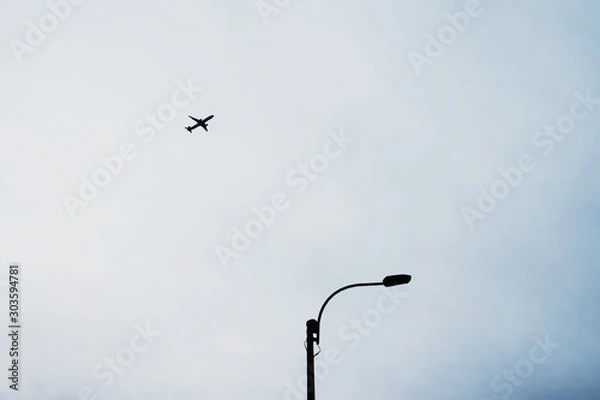 Obraz Minimal sky between airplanes and lanterns.