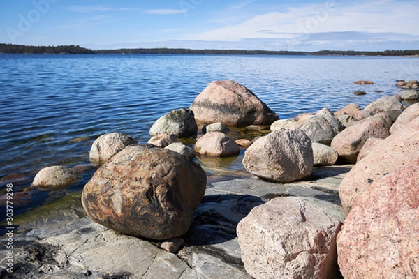 Obraz Peaceful summer landscape by the Baltic Sea in Kasnas, Kemio, Finland. Wide angle shot of the rocks on the seashore in the Finnish archipelago.