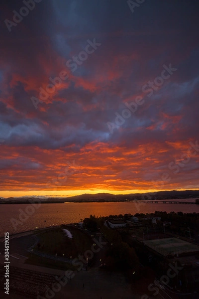 Fototapeta 綺麗な琵琶湖の朝焼け