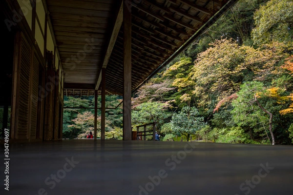 Fototapeta 京都の観光名所南禅寺の紅葉風景