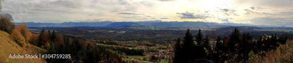 Obraz Alpenpanorama mit Wolken und Bäumen