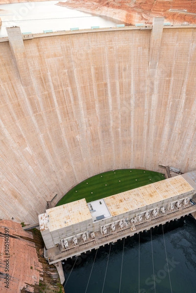 Obraz The Glen Canyon Dam with Lake Powell near Page, Arizona