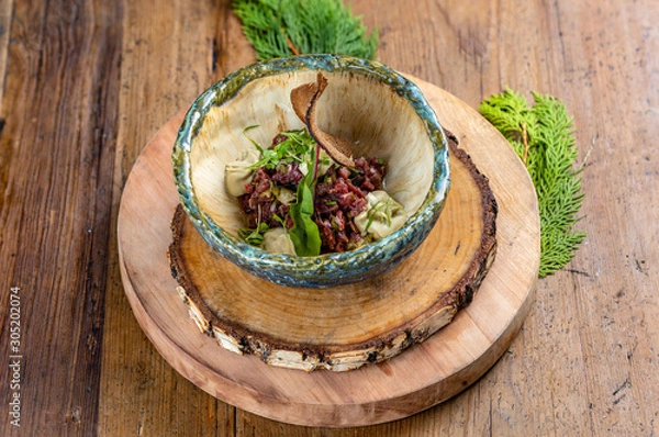 Fototapeta European cuisine, also referred to as Western or Continental, is a generic term for a variety of cuisines in Europe, as well as European-influenced cuisines in North America, Australasia, Oceania and 