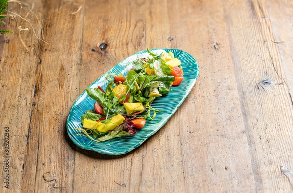 Fototapeta roast beef salad with baked vegetables and feta cheese
