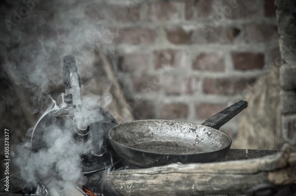 Obraz туризм,отдых, чайник, у мангала,кипящий чайник, отдых, мангал, на дровах.