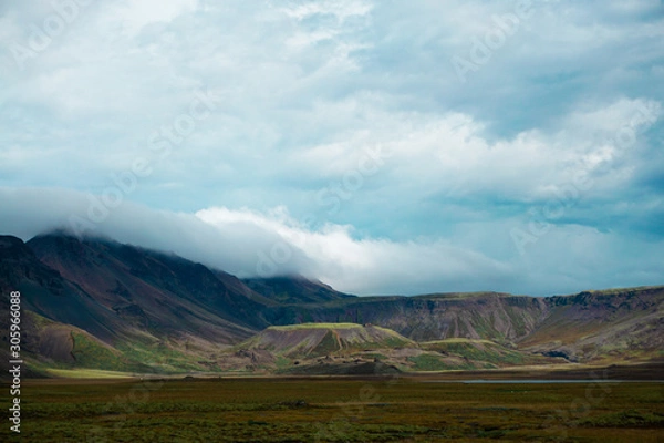 Obraz Enveloping the mountains