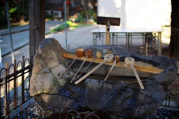 Fototapeta 夕方の手水舎