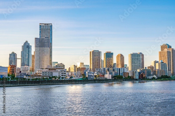 Obraz 東京の都市風景 隅田川ウォータフロント(隅田川テラス)