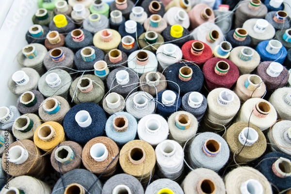 Obraz Viele bunte Garnrollen